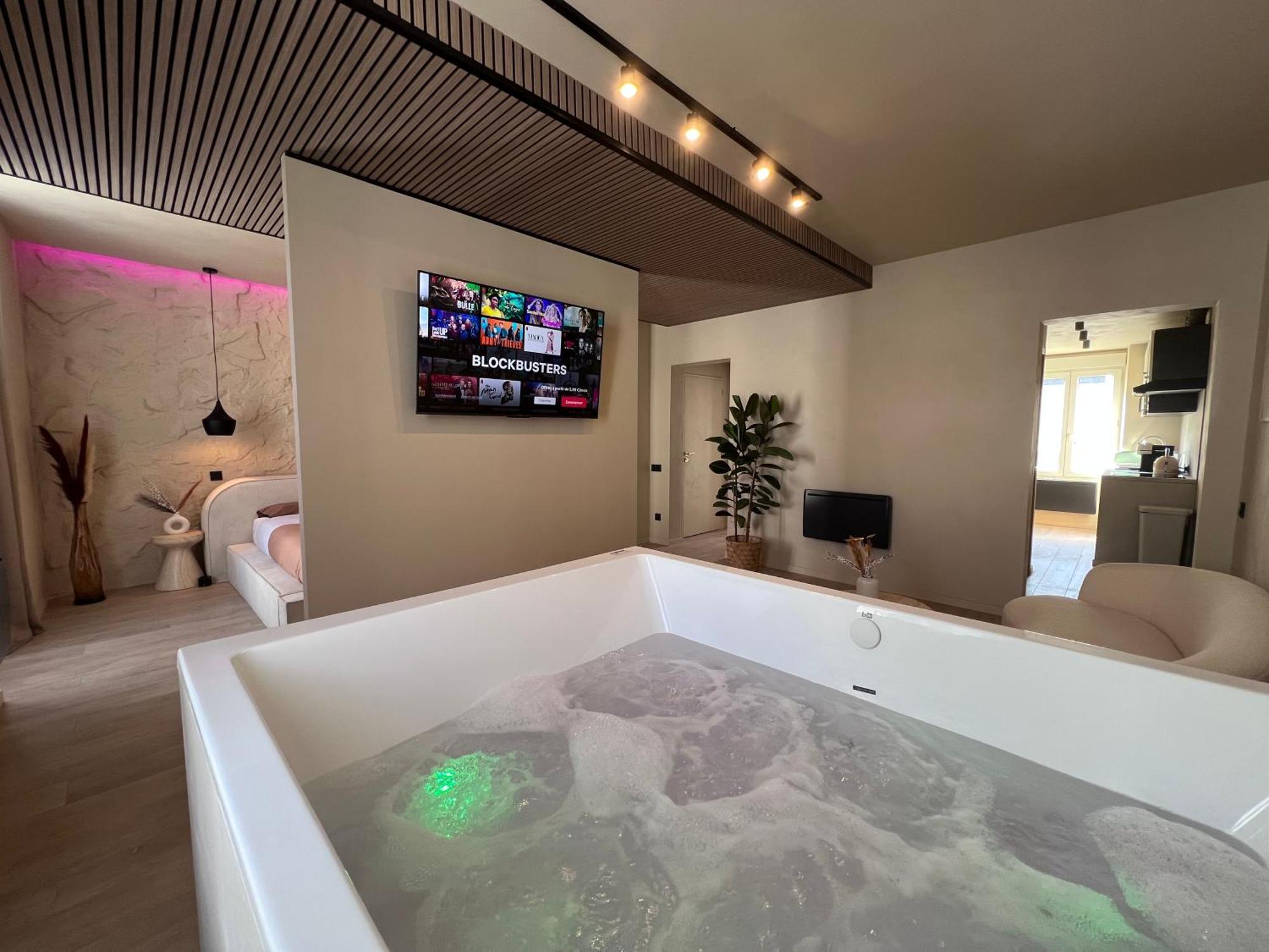 Harmony Room Suite Avec Balneo Анже Экстерьер фото